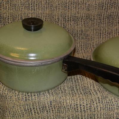 Vintage Set of 4 ‘CLUB’ Aluminum Avocado Cookware