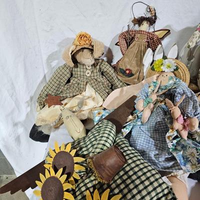 Assorted Country Style Dolls & Animals (B1-JS)