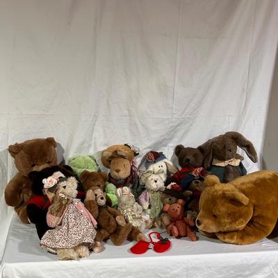 The Boyds Collection of Stuffed Animals and More (B1-DZ)