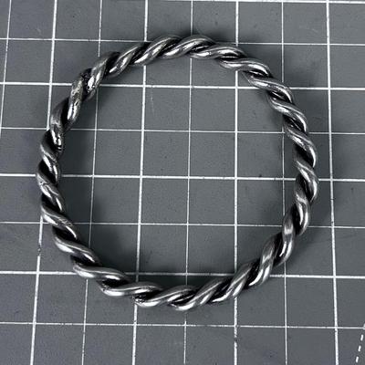 Heavy Bangel Silver Bracelet Twisted