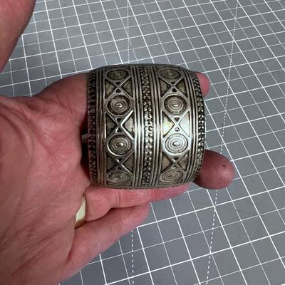Not Marked Cool Cuff 