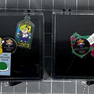 (3) 2002 Winter Olympics Pins in Box - Beehive with Jello 