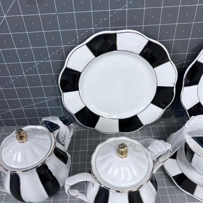 Cream Sugar, Dessert Plate, Cup & Saucer NEW 