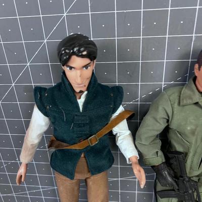 (3) Action Figures; G I Joe and 2 Disney
