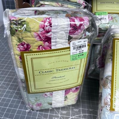 New Classic Treasures Summerville SAMPLER Quilted Std. SHAM (8) 