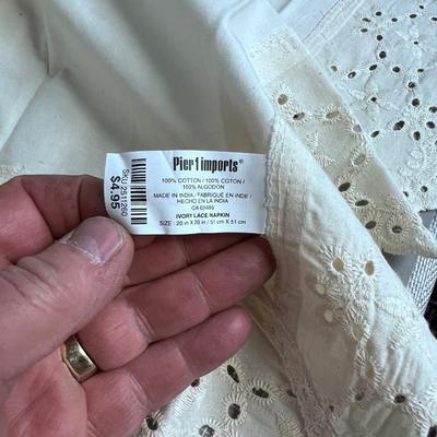 10 Eyelet Ivory Lace NAPKINS NEW old Stock