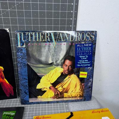 MO TOWN (8) Vintage Disco Funky Records