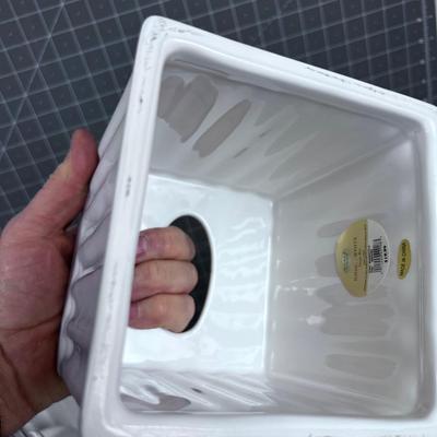 NEW White Ceramic Bathroom Accessories (8) Pieces 