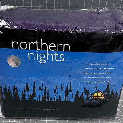 New Northern Lights Queen Size PURPLE Flannel NEW 