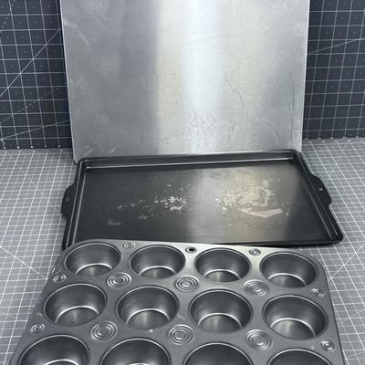 Muffin Tins and Baking Sheets 
