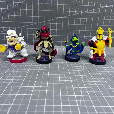NINTENDO Figurines (4) 