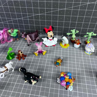 Nice Lot of Disney Small Characters 