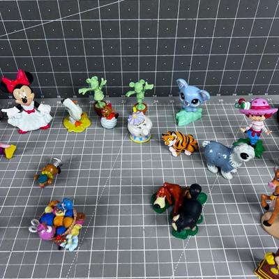 Nice Lot of Disney Small Characters 
