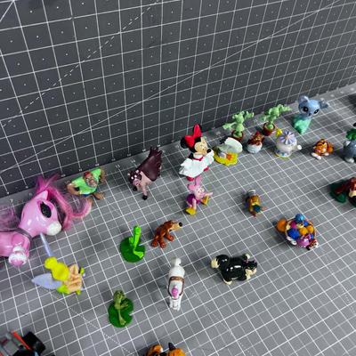 Nice Lot of Disney Small Characters 