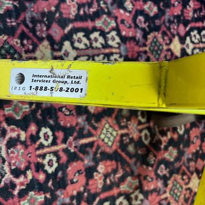 Commercial Z BASE Rolling Yellow Base Clothing Rack