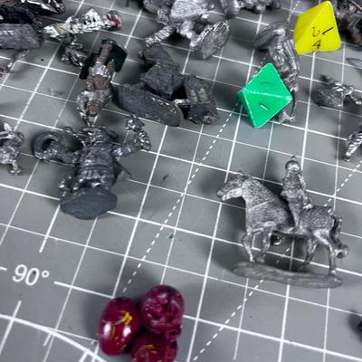 Dungeons & Dragons, Miniatures and RPG Dice 