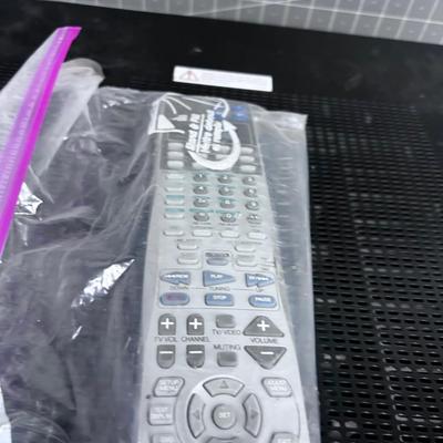 JVC (Heavy and Large) Surround Sound RECEIVER with Remote Model No. RX-DP9VBK