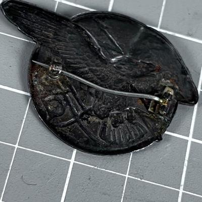WWI or WWII Aviation Pins/ Wing European? 