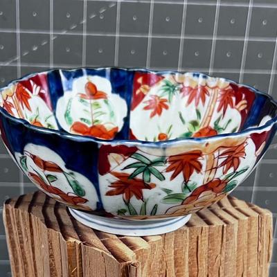 Antique Chinese Scalloped Edge Bowl 