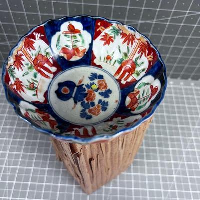 Antique Chinese Scalloped Edge Bowl 