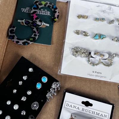 Earrings on the Card 