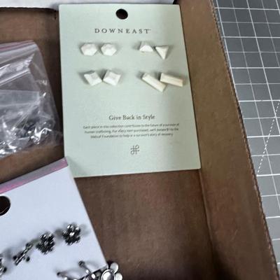 Earrings on the Card 