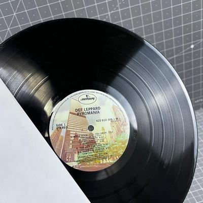 Def Leppard, PYROMANIA 