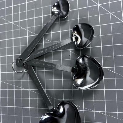 2 sets of Metal Measuring Spoons 