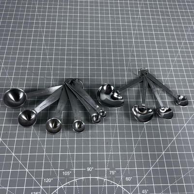 2 sets of Metal Measuring Spoons 