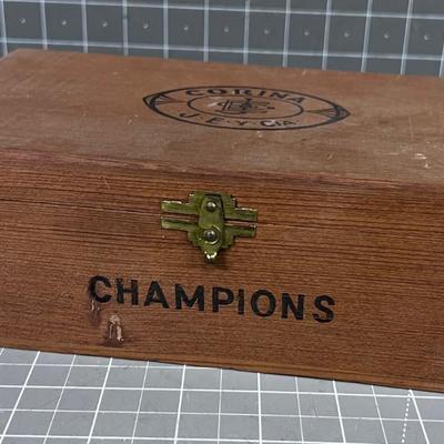 CORONA CHAMPIONS WOOD Cigar Box