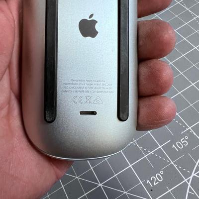 Apple 1657 Wireless Mouse WORKS! 