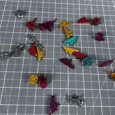 A Bunch of MONOPOLY GAME PIECES & CLUE. All Metal.