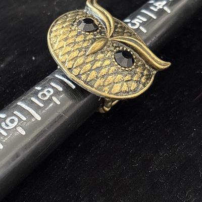 Gold tone owl adjustable ring