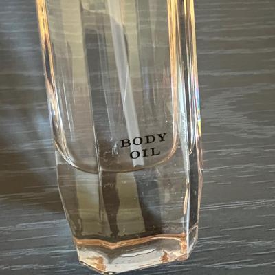 Burberry Body Oil Scent "BODY"