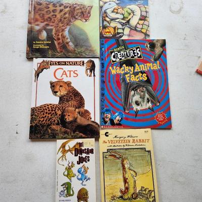 Children's book lot including some vintage
