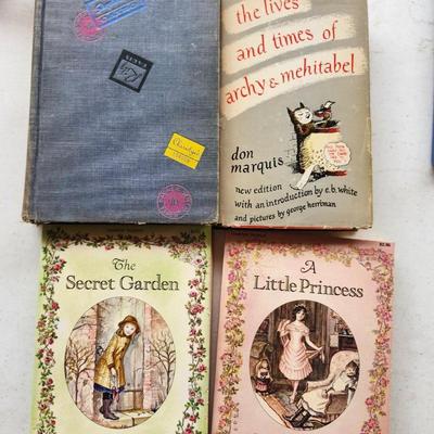 Children's book lot including some vintage