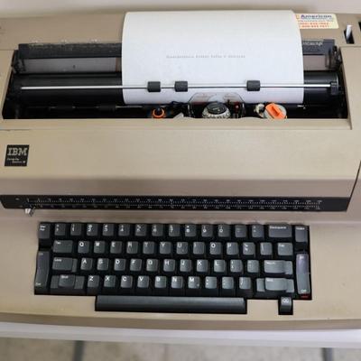 IBM Selectric III Typewriter - Works