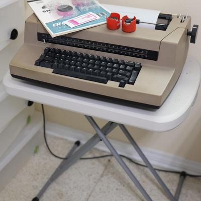 IBM Selectric III Typewriter - Works
