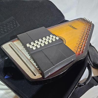Schmidt Autoharp & Hohner Harmonica (B1-JS)