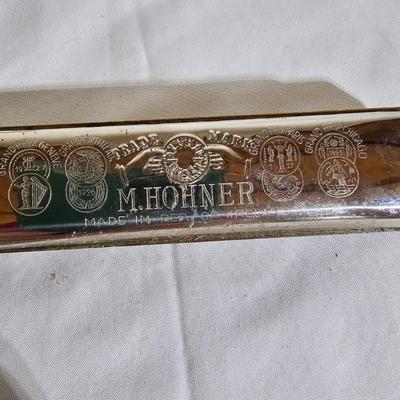 Schmidt Autoharp & Hohner Harmonica (B1-JS)
