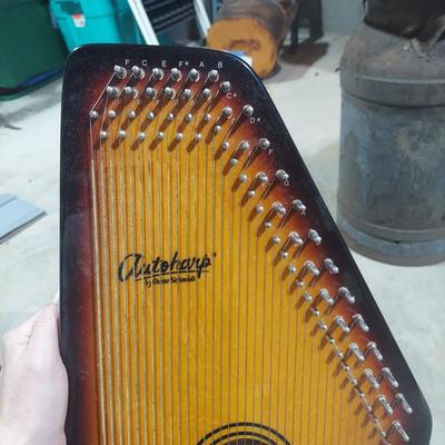 Schmidt Autoharp & Hohner Harmonica (B1-JS)