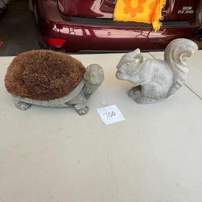 Yard art animals