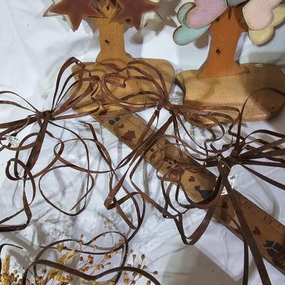 'Sarah's Attic' Americana Style Decor & More (B1-JS)