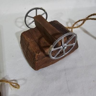 'Sarah's Attic' Americana Style Decor & More (B1-JS)