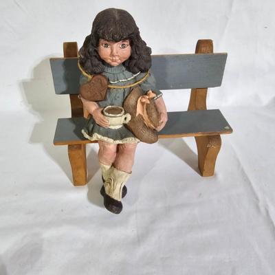 'Sarah's Attic' Americana Style Decor & More (B1-JS)
