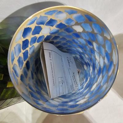 Collection of Glass Illuminated Pillars (B1-JS)