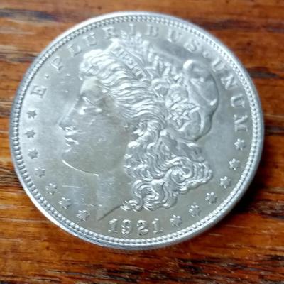 LOT 2 UNC 1921 MORGAN SILVER DOLLAR