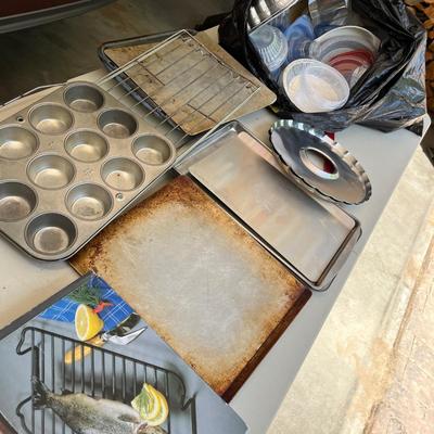 Bakeware lot