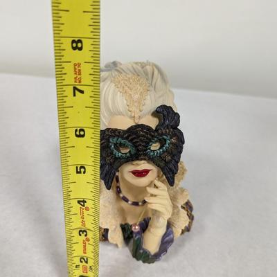 Cameo Girls Deluxe Abigail Masquerade 1780 Edition 985/1500