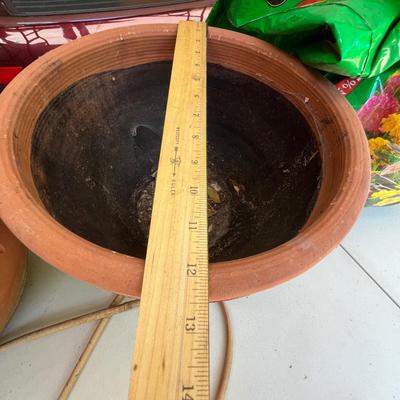 Terra Cotta pots & potting soil